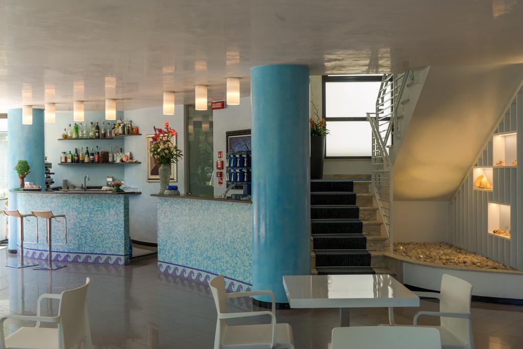 Hotel Onda Marina Misano Adriatico Zewnętrze zdjęcie